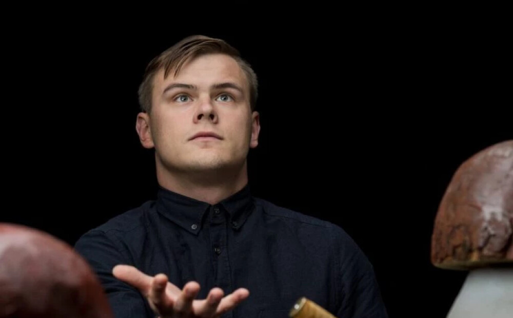 Cietumnieks uz skatuves, bandīts TV ekrānā, mīlēts veiksminieks dzīvē. Jocīgais Liepājas zieds Artūrs Irbe