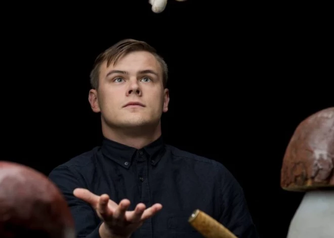 Cietumnieks uz skatuves, bandīts TV ekrānā, mīlēts veiksminieks dzīvē. Jocīgais Liepājas zieds Artūrs Irbe