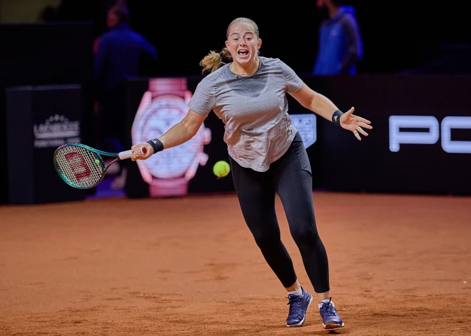 Ostapenko sasniedz Štutgartes dubultspēļu turnīra ceturtdaļfinālu