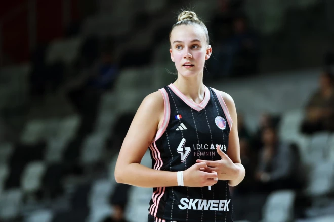 19 gadus vecā Juste Jocīte tiek uzskatīta par Baltijas sieviešu basketbola pēdējo gadu spožāko talantu.