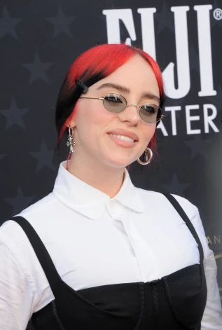 Billija Ailiša 2024. gada 14. janvārī, apmeklējot “Critic’s Choice Awards” ceremoniju Losandželosā.