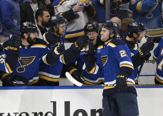 "Blues" un "Wild" hokejisti nodrošina vietu Stenlija kausa izcīņā