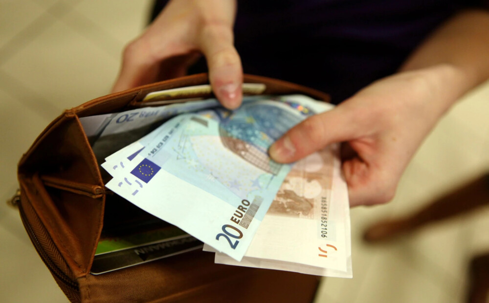 Latvijā šobrīd nav plānots celt nodokļus, norāda Ašeradens