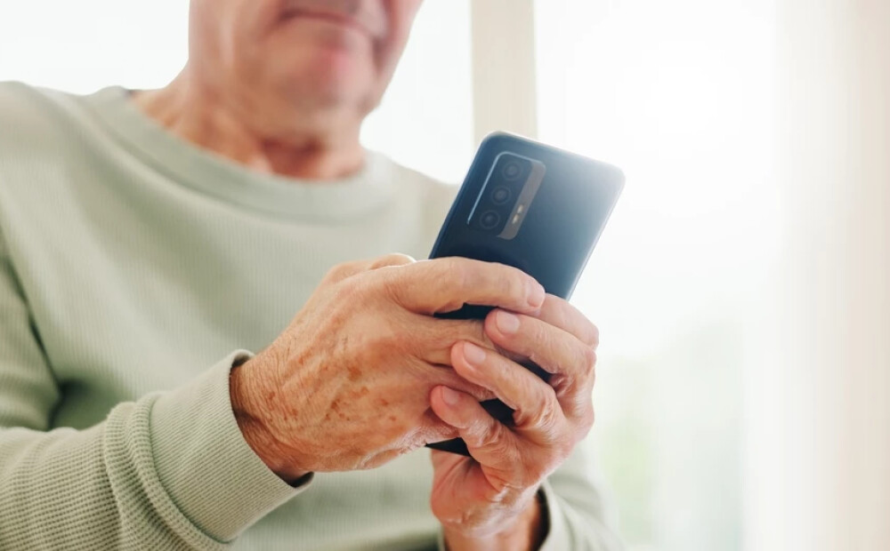 VSAA brīdina par telefonkrāpniekiem, kas uzdodas par darbiniekiem un sūta nedrošas saites īsziņās