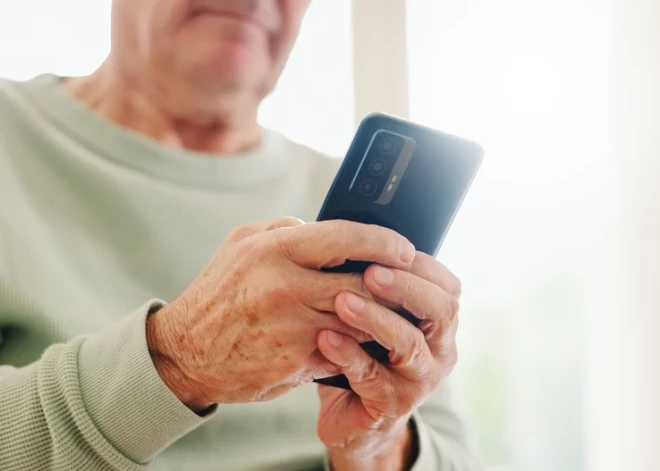 VSAA brīdina par telefonkrāpniekiem, kas uzdodas par darbiniekiem un sūta nedrošas saites īsziņās