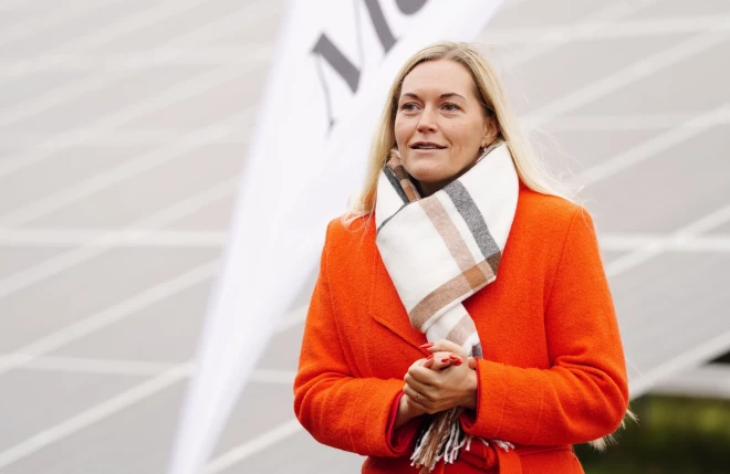 Pašreizējā Ādažu novada domes priekšsēdētāja Karīna Miķelsone atkal startē uz pašvaldību no Reģionu apvienības saraksta.