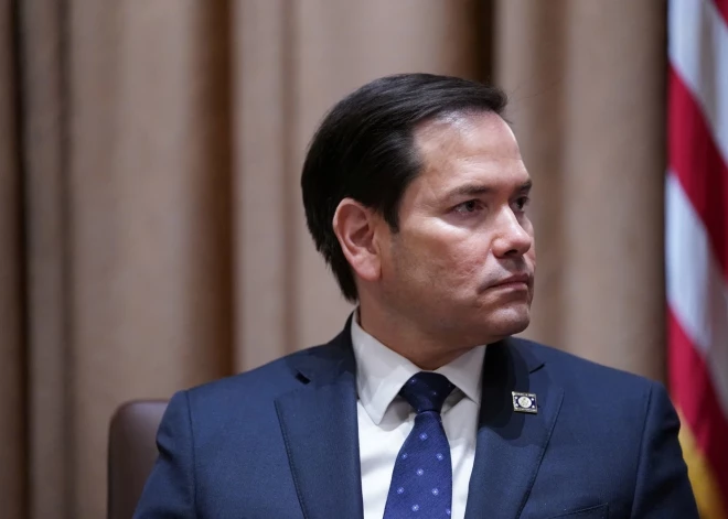 Rubio Parīzē runās par kara izbeigšanu Ukrainā