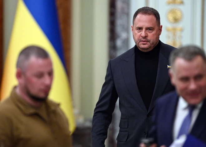 Ukrainas delegācija ieradusies Parīzē uz sarunām ar rietumvalstu pārstāvjiem