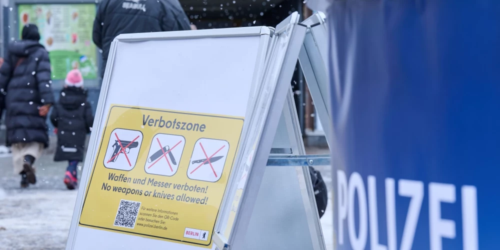 Kopš februāra nažus un šaujamieročus aizliegts ienest dažos Berlīnes rajonos (foto: Scanpix / dpa picture-alliance)