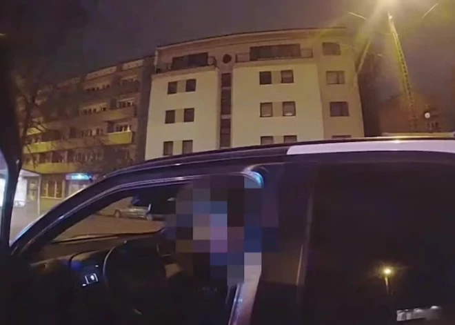 "Paldies Dievam, ka es nevienu neesmu aiznesis!" Iereibuša vīrieša brauciens ar nomas auto noslēdzas skarbi