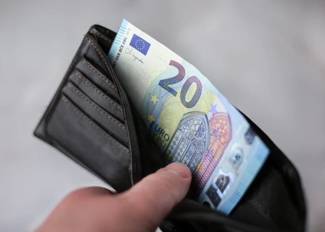 В Бельгии вор расплакался, украв кошелек украинки и увидев его содержимое