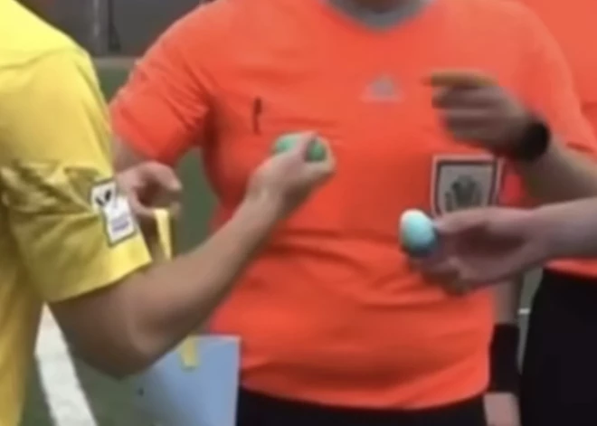 VIDEO: monētas vietā – ola! “Super Nova” un RFS Virslīgas spēle sākas ar pārsteigumu