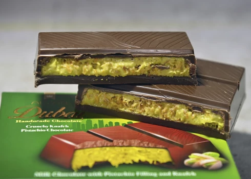 Dubaijas šokolāde iemantojusi strauju popularitāti Latvijā. Simt gramu tāfelīte var maksāt pat 25 eiro.