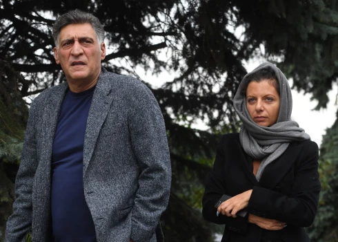 Тигран Кеосаян и Маргарита Симоньян живут вместе с 2012 года, у них трое детей.