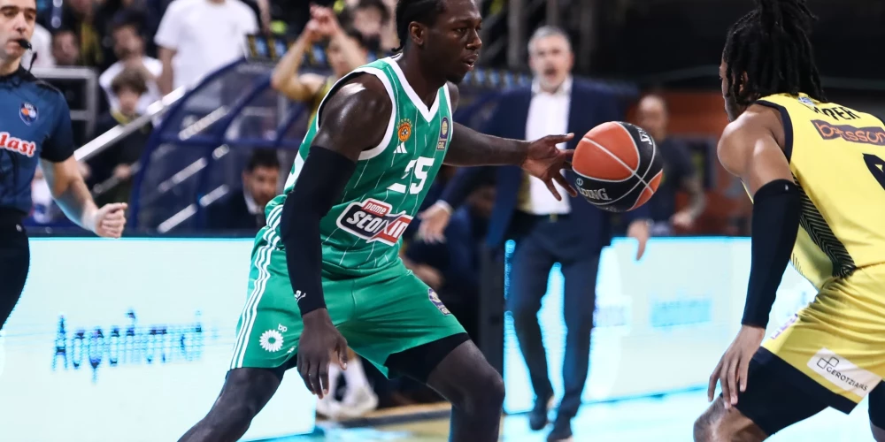 "Panathinaikos" zvaigzne Kendriks Nans ar bumbu