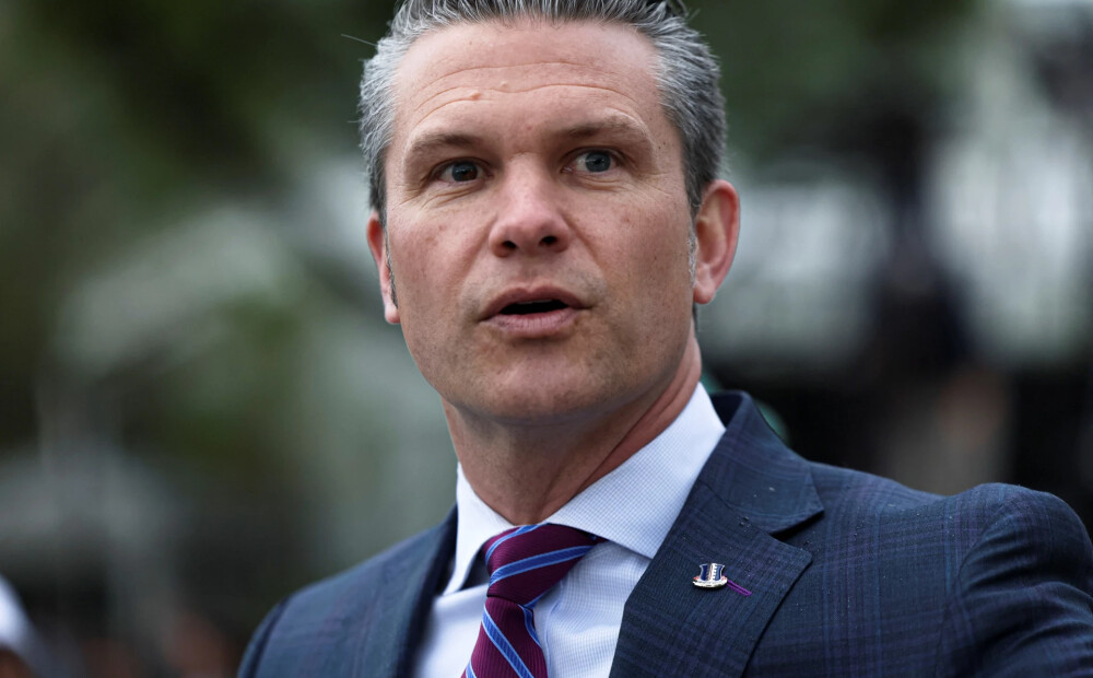 Baltais nams noliedz aizsardzības ministra nomaiņu, apgalvojot – ziņojumi ir nepatiesi