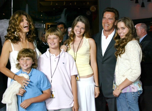 Marija Šraivere un Arnolds Švarcenegers ar bērniem 2013. gadā. No kreisās: Kristofers, Patriks, Ketrīna, Kristīna.