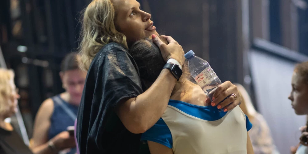 Mammas Agneses un meitas Rūtas īpaši emocionāls brīdis.