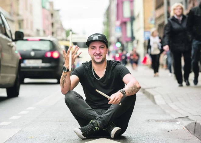 "Es salūzu un sabruku…" mūziķis Andžejs Grauds atklāti par depresiju un izdegšanu