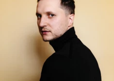 Īstajā dzīvē viņam ir pat divi ieroči! "Nelūgto viesu" zvaigzne Niklāvs Kurpnieks par Tirsu, medībām un dzimtenes mīlestību