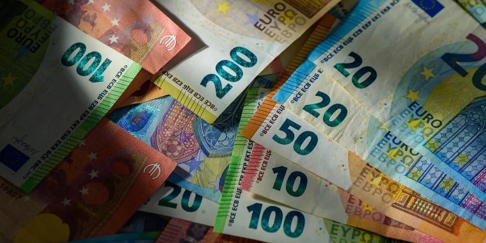 Eiropas prokuratūrai kriminālvajāšanas uzsākšanai nodod starptautiskā operācijā apturētā PVN krāpnieku sindikāta trīs grupas dalībniekus.
