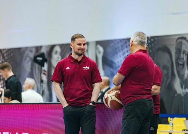 Latvijas sieviešu basketbola izlasi uztic Vācijas kausa ieguvējam Matīsam Rožlapam