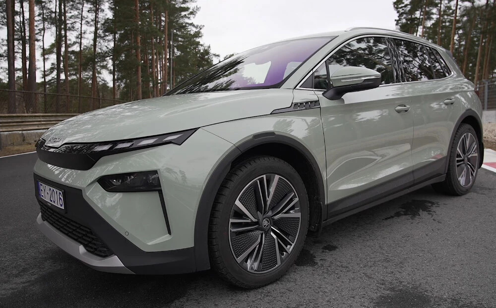 Jaudīgākā Škoda Elroq elektromobiļa apskats