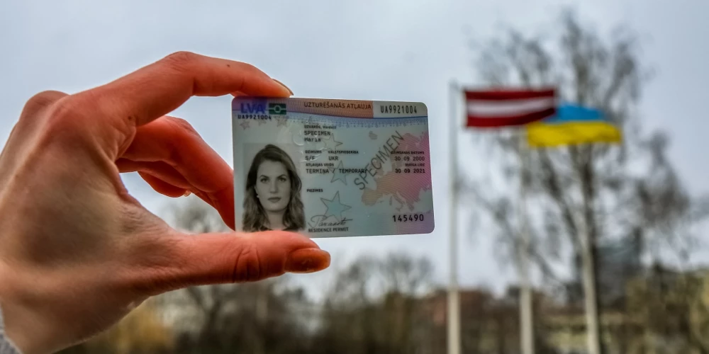 Если гражданин Украины, утративший статус временной защиты, продолжает находиться на территории Латвийской Республики, ему необходимо подать заявление на восстановление статуса временной защиты и запросить новый вид на жительство.