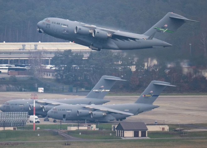 Visā NATO vēsturē šāda iespēja netika paredzēta: kāpēc Eiropas militārie loģistikas plāni draud sabrukt