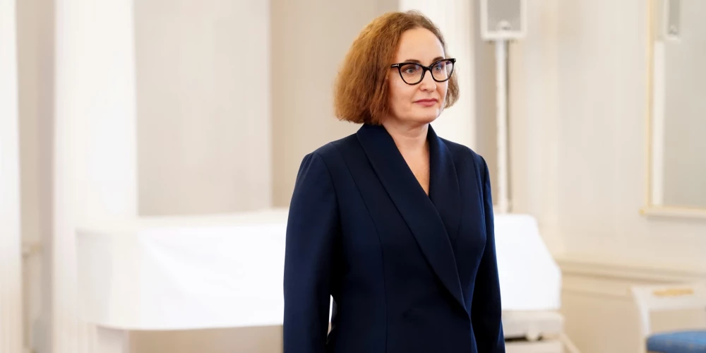 Latvijas vēstniece Apvienotajos Arābu Emirātos Dana Goldfinča akreditācijas vizītes laikā pie Valsts prezidenta Rīgas pilī.