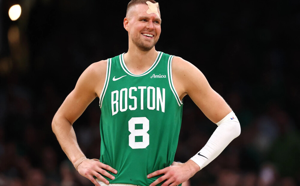 Porziņģis gūst 20 punktus "Celtics" uzvarā