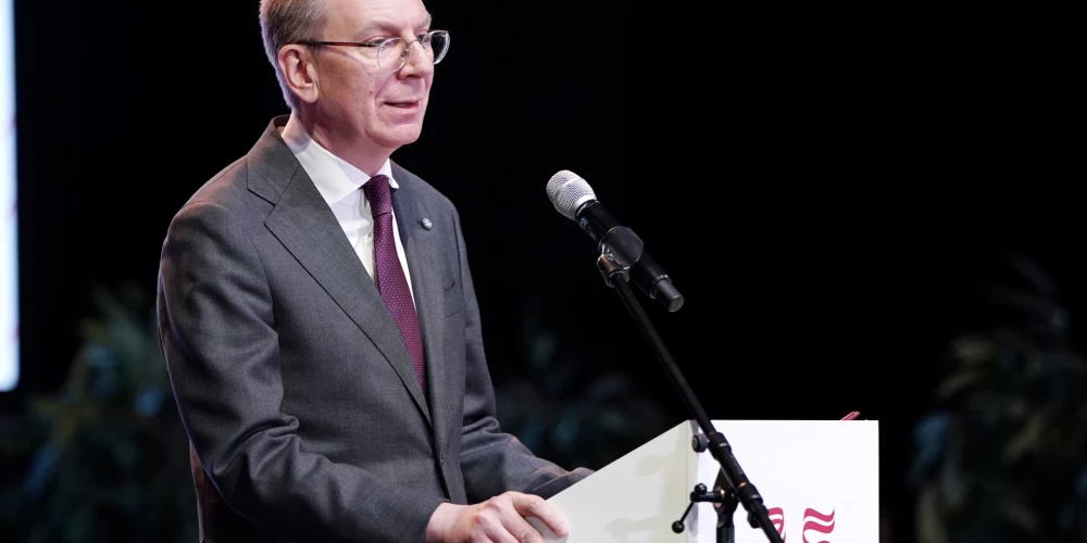 Latvijas Valsts prezidents Edgars Rinkēvičs šodien oficiālajā izdevumā ir izsludinājis likumu par Latvijas izstāšanos no Otavas konvencijas.