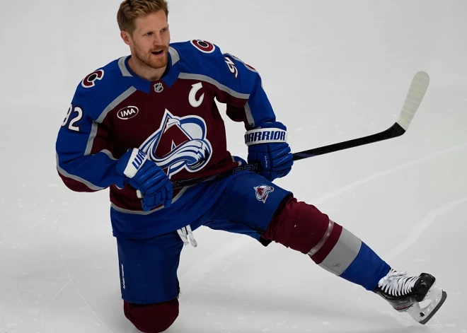 Trīs gadus nespēlējušā Landeskoga atgriešanās neglābj "Avalanche" no vēl viena zaudējuma papildlaikā