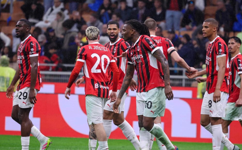 "AC Milan" grauj "Inter" un iekļūst Itālijas kausa finālā