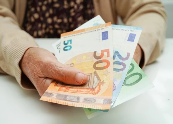 Латвийская пенсия - не повод отдыхать: почти половина пенсионеров в Латвии все еще работает