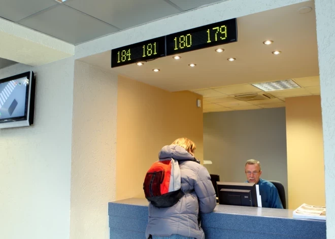 Некоторым придется заново сдавать и теорию, и вождение в CSDD - что предусматривает новый закон