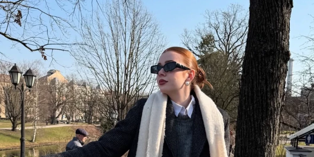 Influencere Elīna Pakalne ir dēla gaidībās.