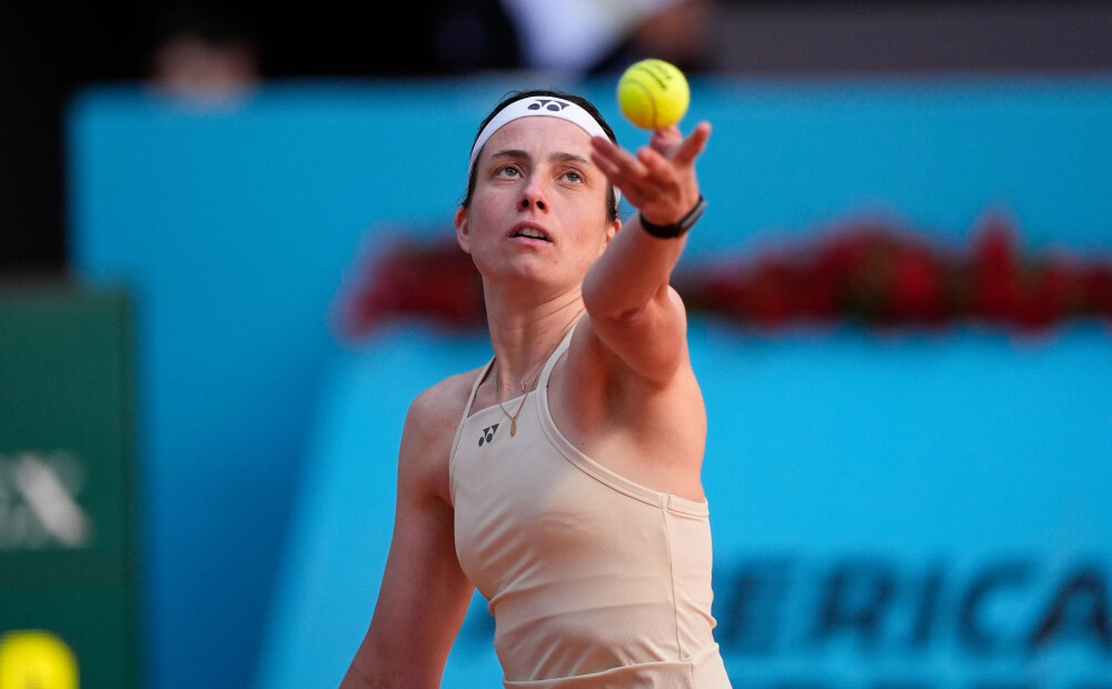 Latvijas tenisa līderu duelī Anastasija Sevastova pieveic Aļonu Ostapenko un iekļūst Madrides "WTA 1000" turnīra trešajā kārtā