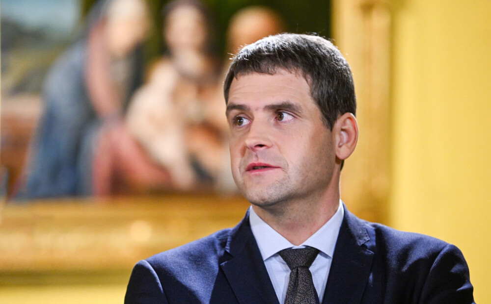 Lietuvas populistu līderis Remīģijs Žemaitaitis, kurš izraisīja sašutumu ar ebreja nogalināšanas pantiņu, nepiekļūs sevišķi slepenai informācijai