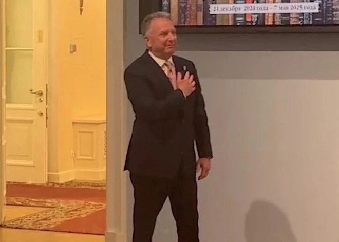 Laikraksts: Putinam draudzīgais Stīvs Vitkofs grasoties izkaulēt, lai Krievija atļauj Ukrainai saglabāt savu armiju