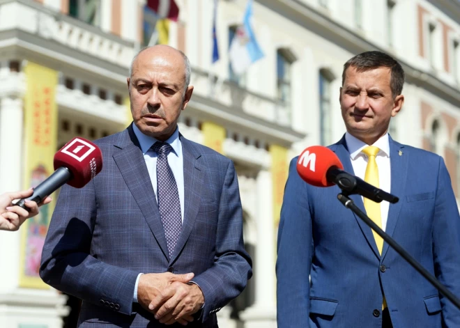 Burovs paredz, ka partiju apvienība GKR/ZZS pašvaldību vēlēšanās Rīgā varētu savākt 11% balsu