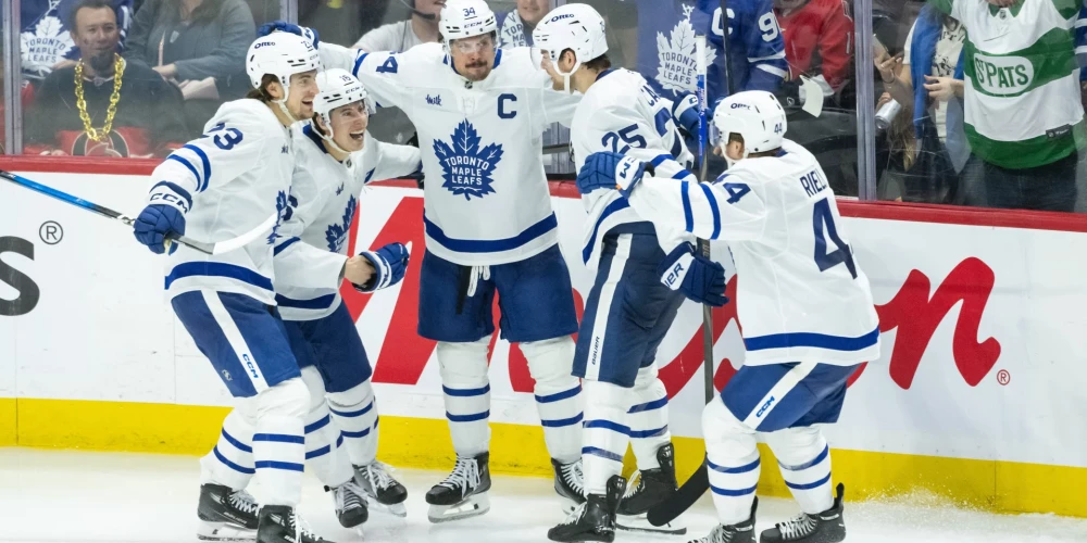 Toronto "Maple Leafs" hokejisti droši soļo Stenlija kausa izcīņas otrās kārtas virzienā.