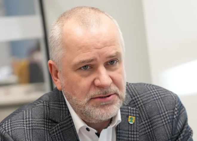 Valmieras mēra Baika alga gada laikā pieaugusi par teju 10 tūkstošiem eiro