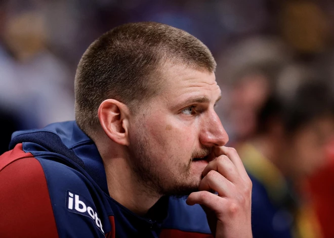 Losandželosas “Clippers” fani traucē Nikolam Jokičam īpaši intīmā veidā