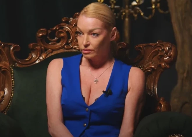 "Ты вообще кто? Тебя звать никак": Анастасия Волочкова публично унизила дочь и ее будущего мужа