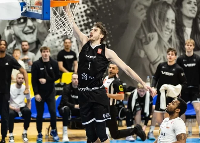 "VEF Rīga" basketbolisti pusfināla pirmajā spēlē uzvar valmieriešus