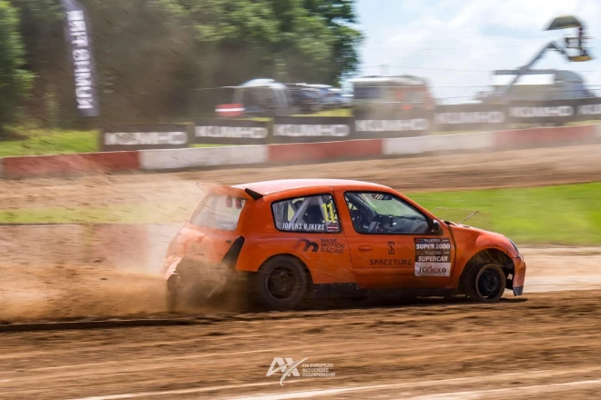 Jorens rallijkrosā brauc “Super2000” klasē. Pagājušā sezona bijusi ļoti smaga, vienās sacensībās pat uzsprāga motors.