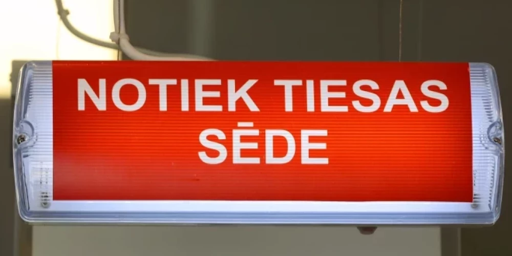 Krimināllietas izskatīšana atlikta līdz 7. maijam.