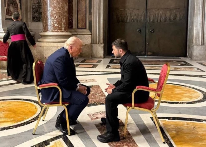 Romā pajukušas Zelenska un Trampa plānotās sarunas pēc pāvesta bērēm