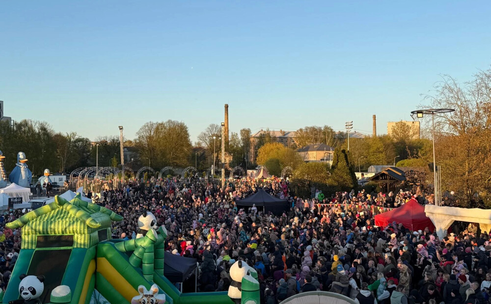FOTO: "Lido" atpūtas centra sezonas atklāšanas festivāls pulcē vairākus tūkstošus apmeklētāju